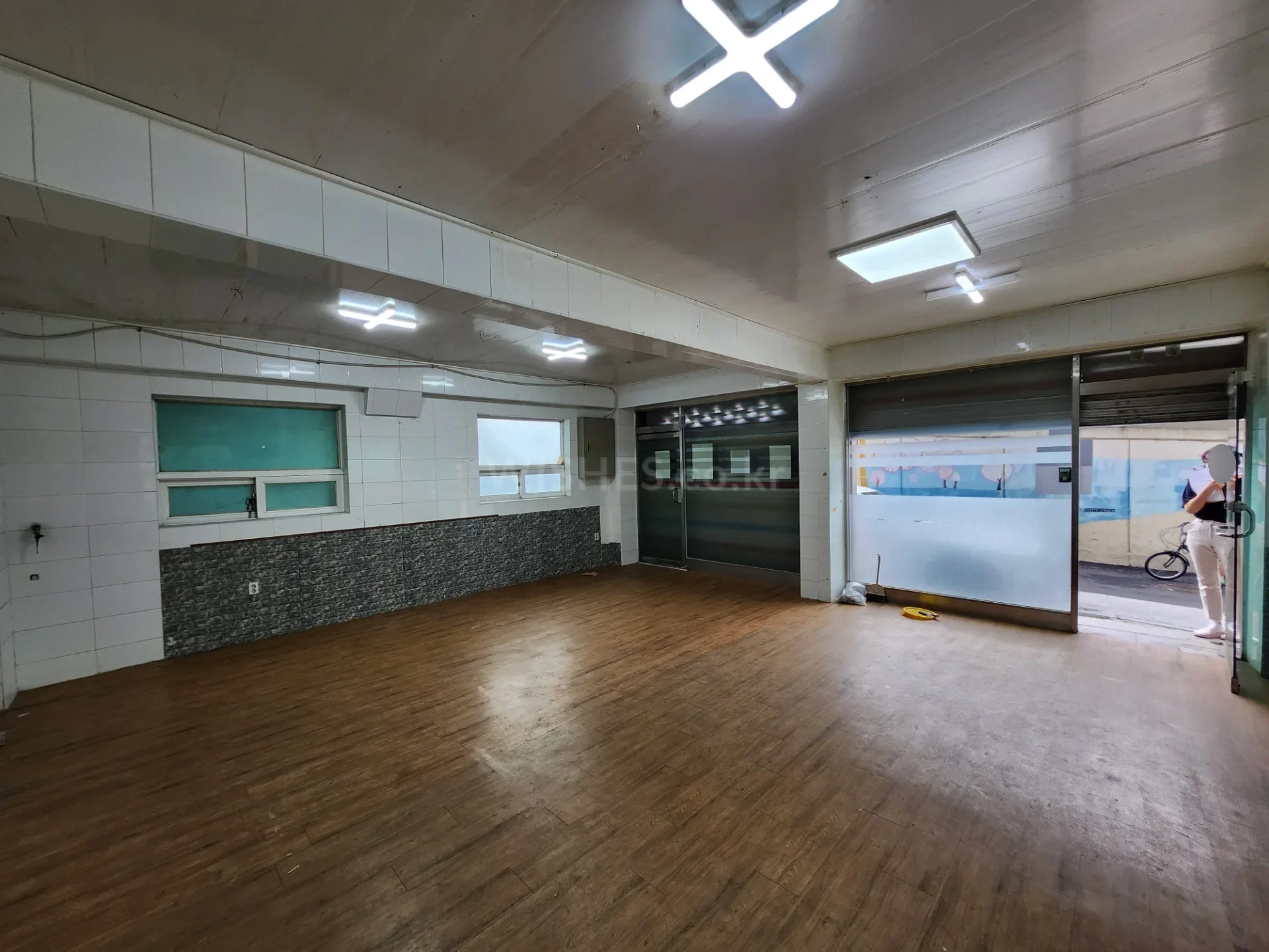 대림동 20평 상가 월세 1,000/100만원 · 1층 구로디지털단지역 매물 사진 2