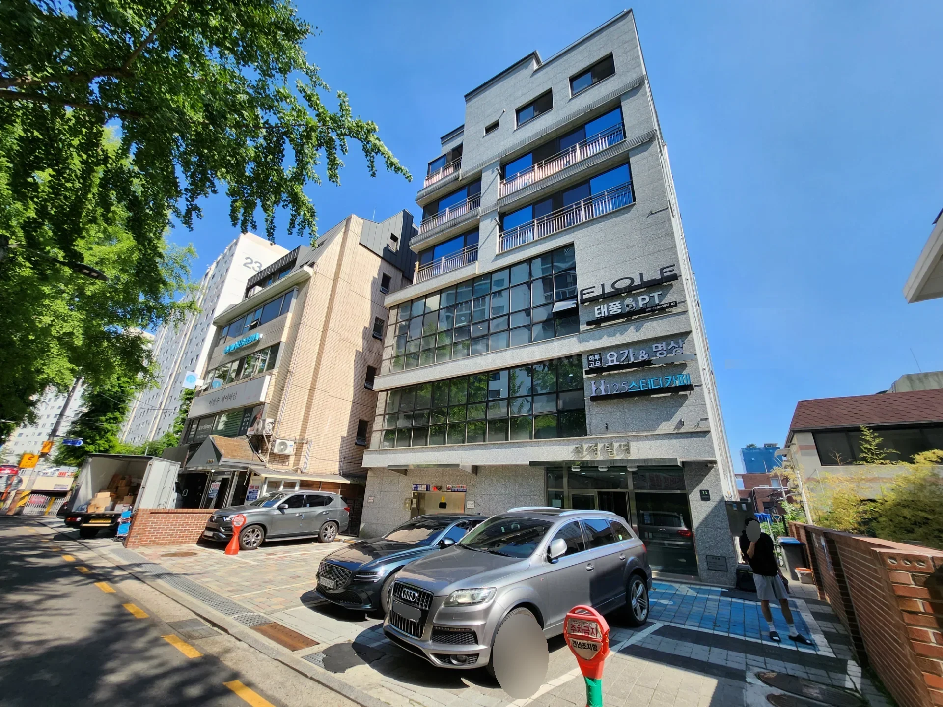 서초동 15평 사무실 월세 5,000/220만원 · 엘리베이터 교대역